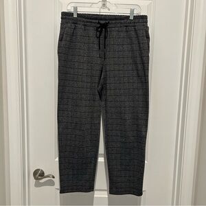 Black & gray plaid ankle length casual pants by a new day.